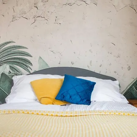 Apartment Cozy, Small Studio.great Location / Mala Kawalerka *