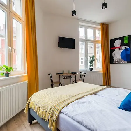 Apartment Cozy, Small Studio.great Location / Mala Kawalerka *